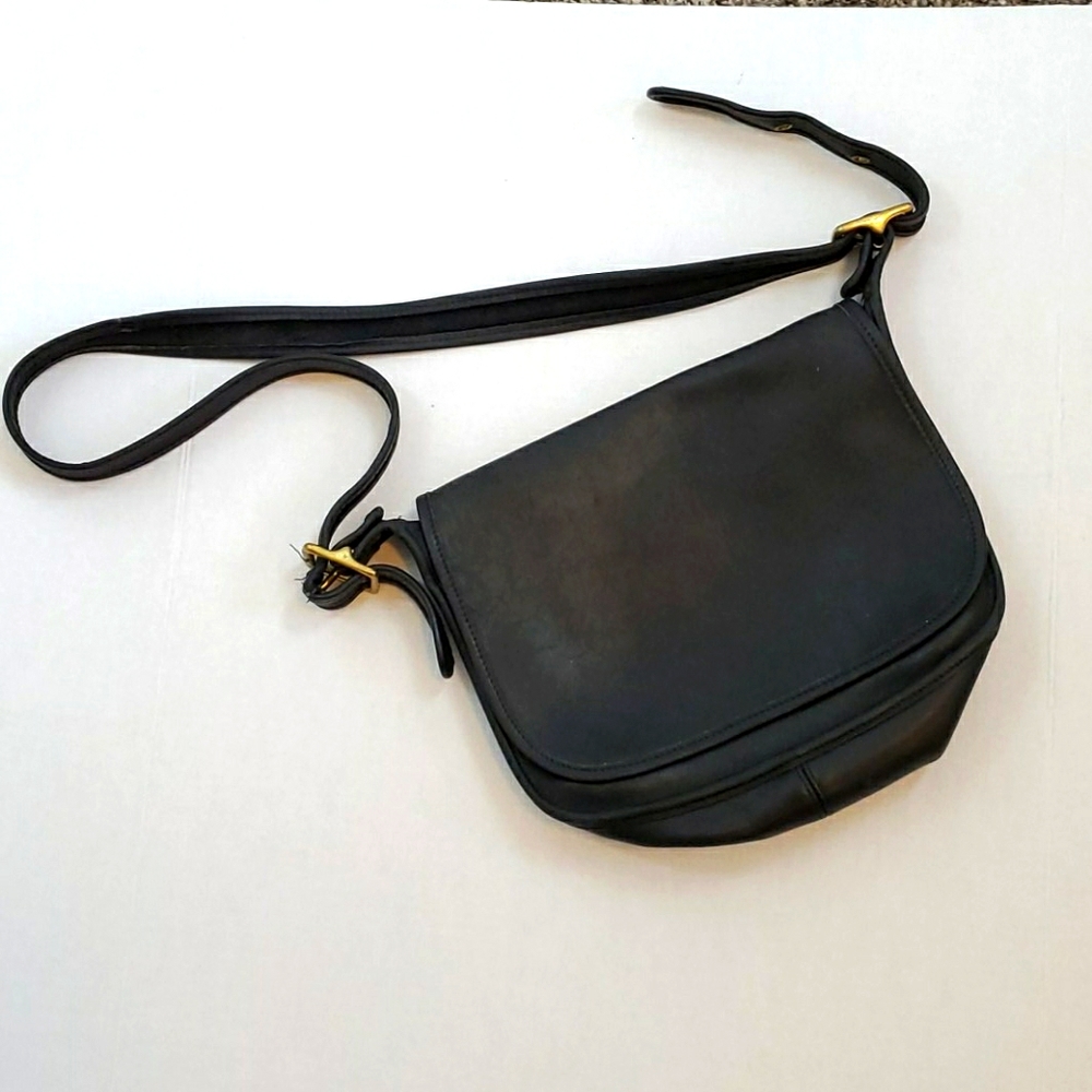 Vintage Coach black leather crossbody bag  purse